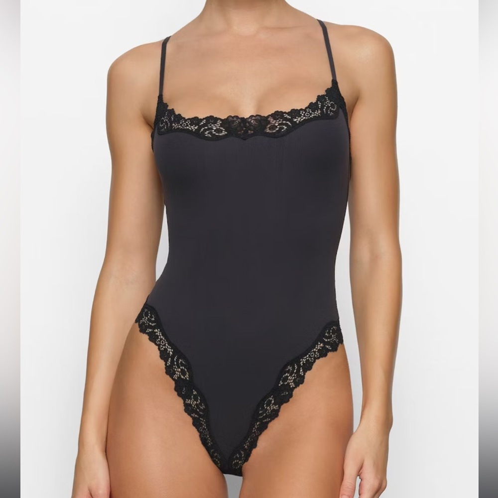 SKIMS Lace Bodysuit